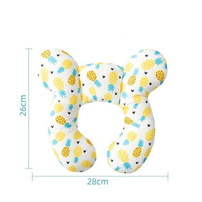 Almofada de pescoço infantil em formato de urso, estampa de abacaxi, 26x28 cm, fundo branco.